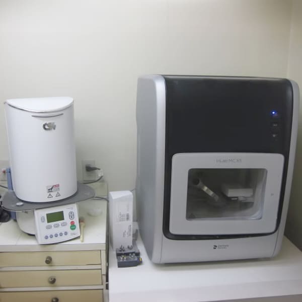 inLab MC X5と焼成機